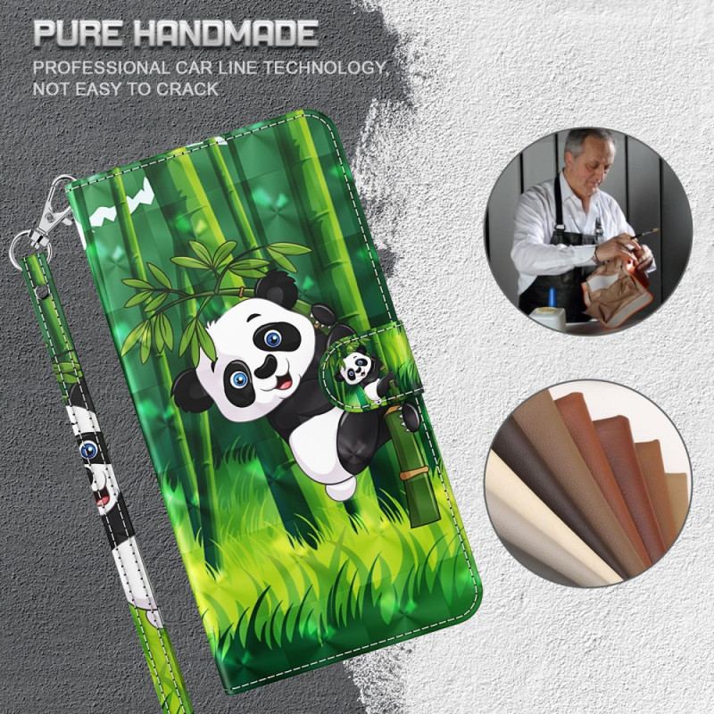 Capa Flip Para iPhone 15 Plus De Cordão Panda De Bambu 3d Com Alça