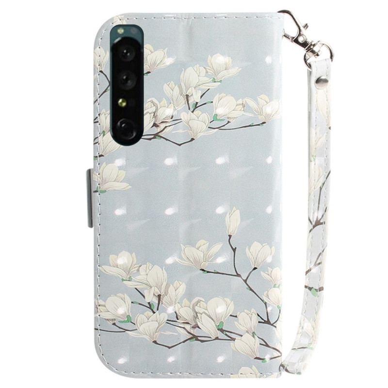 Capa Flip Para Sony Xperia 1 IV De Cordão Flores Brancas Com Tiras